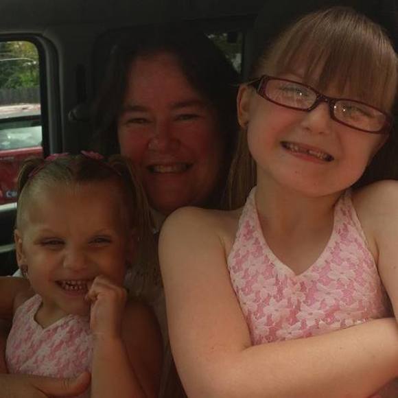 Meet your Posher, Debra - Picture 1 of 1